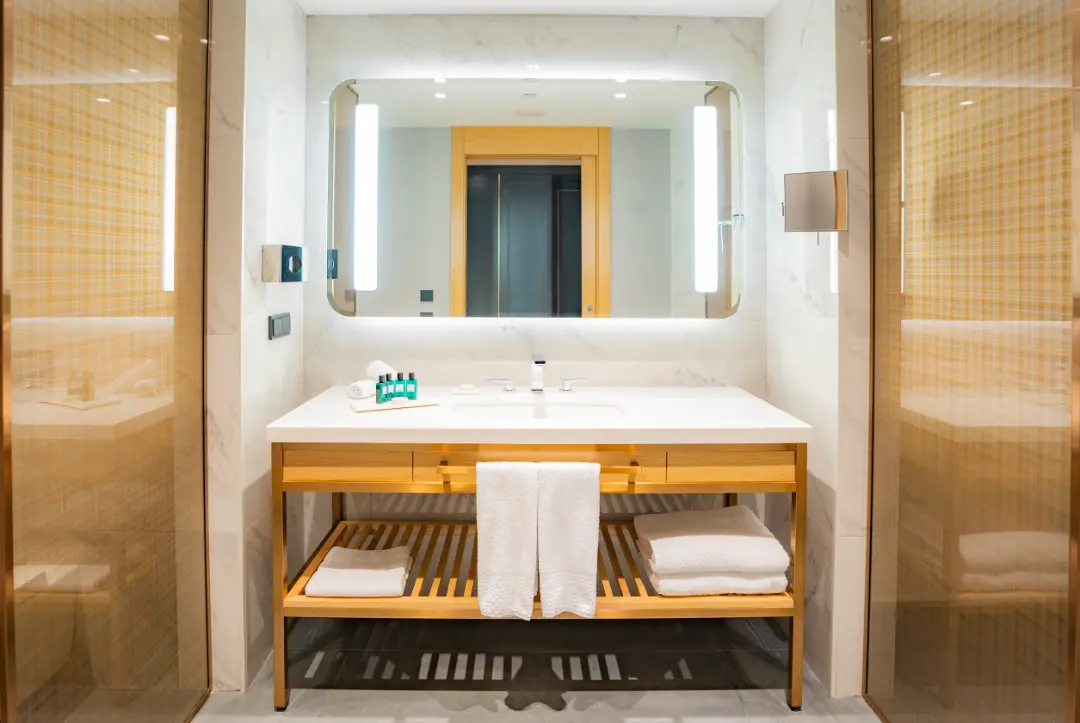 Generic Bathroom (1)