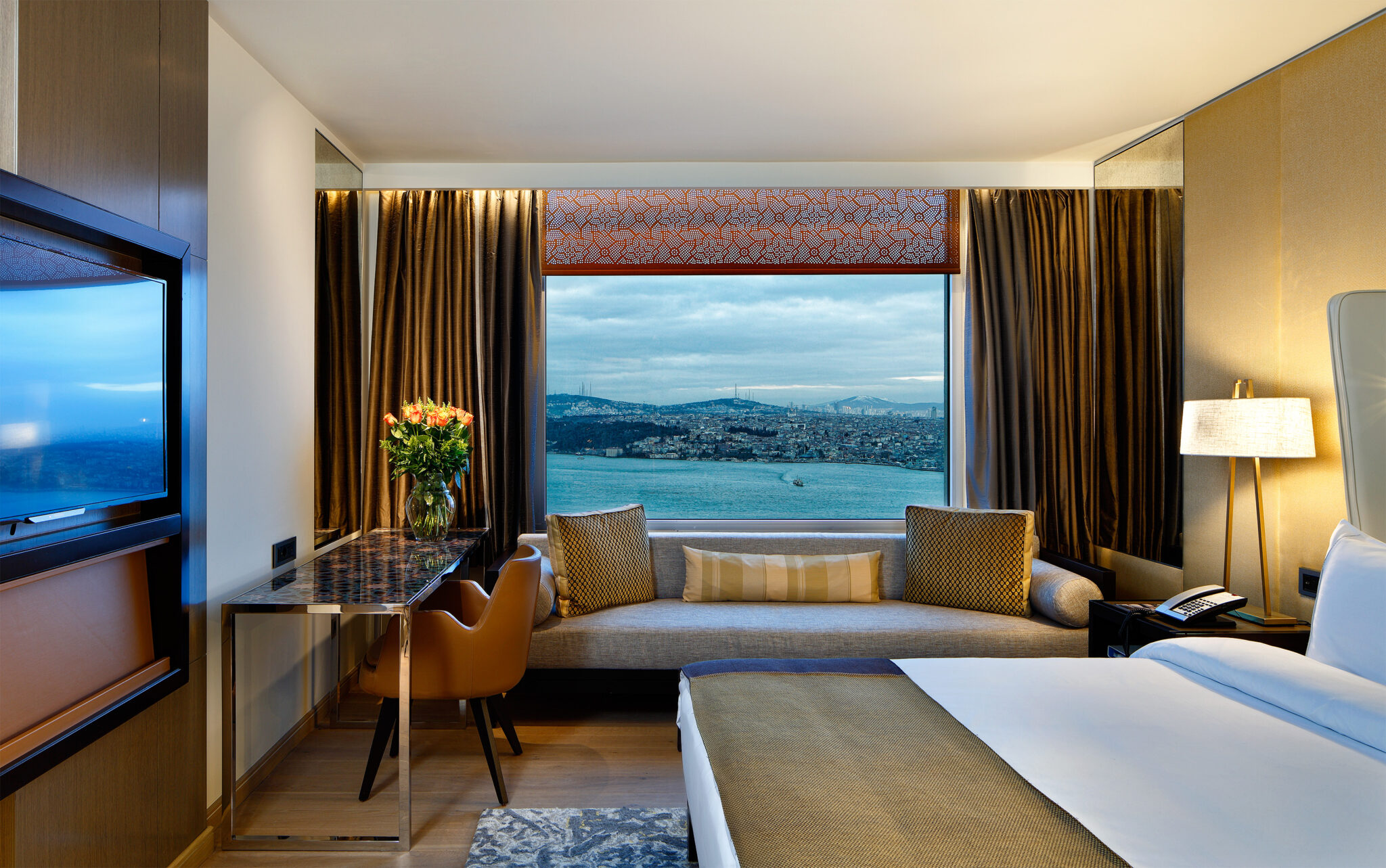 Deluxe Bosphorus View3